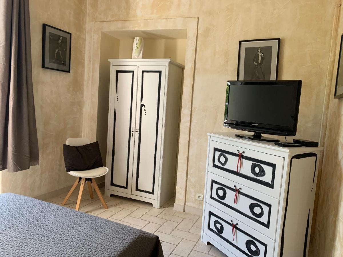 Le Chateau Des Anglades Hyeres Exterior photo
