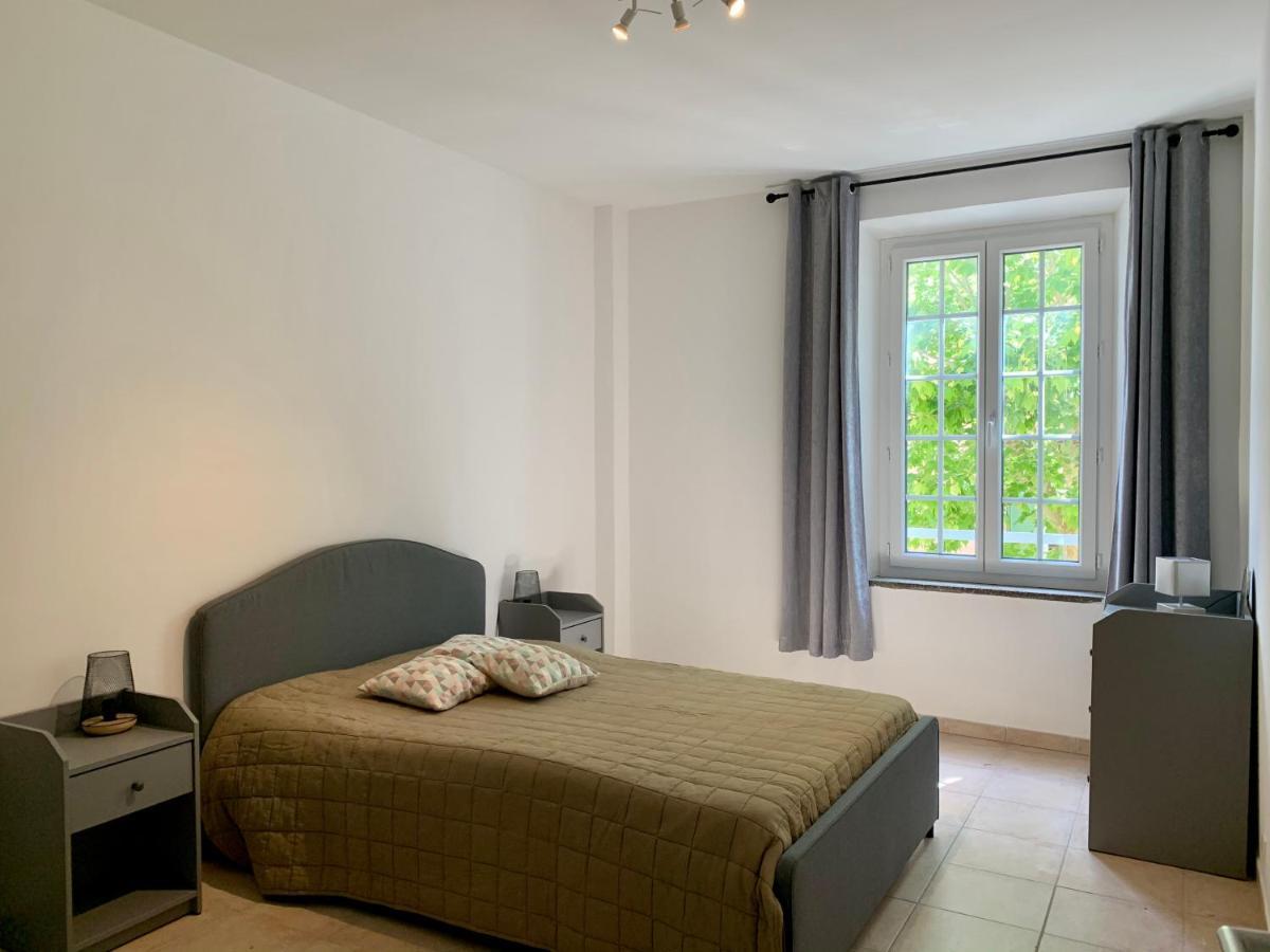 Le Chateau Des Anglades Hyeres Exterior photo
