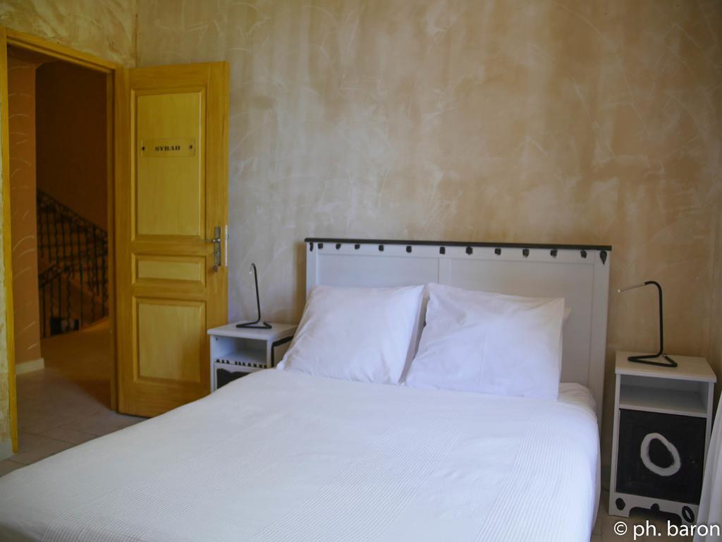 Le Chateau Des Anglades Hyeres Exterior photo