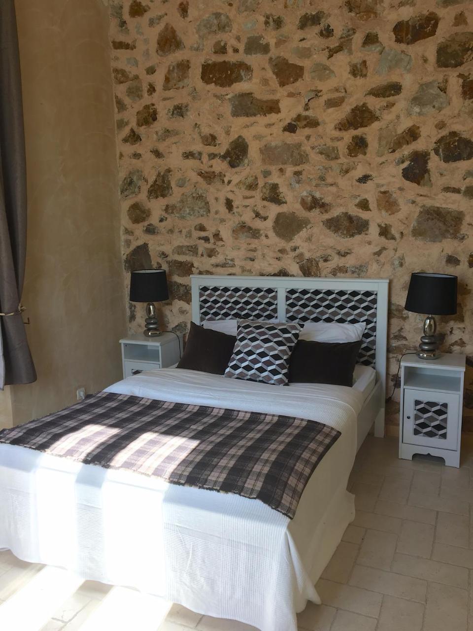 Le Chateau Des Anglades Hyeres Exterior photo